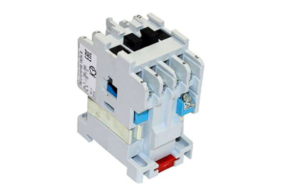 контактор электромагнитный ПМ12-010100 УХЛ4 В 220В