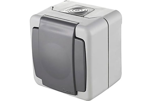 36064099 роз. 1 с/з 16А с крышкой IP55 сер. Makel