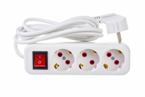 3гн.  2м с/з выкл удлинитель 16A LEZARD