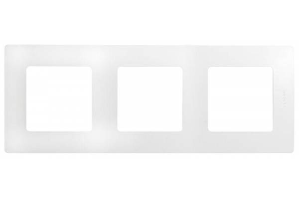 Рамка 3-м Etika бел. Leg 672503