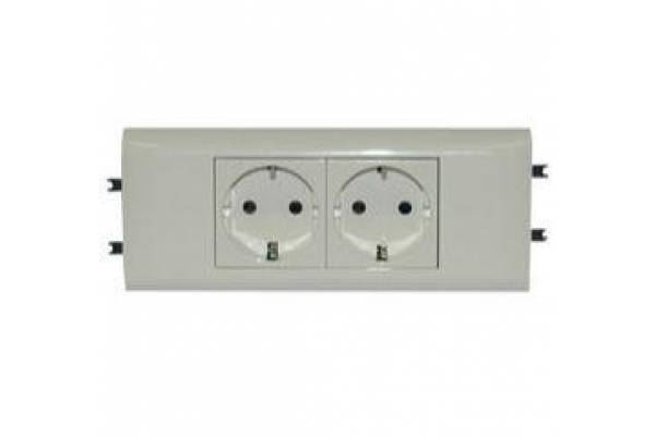 Розетка 2-м 4мод. Mosaic 16А IP40 2х2P+E с заземл. немецк. стандарт с суппортом безвинт. клеммы для кабель-канала DLP бел. Leg 077432