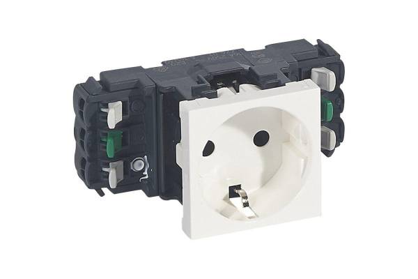 Механизм розетки 1-м СП 2мод. Mosaic 16А IP40 2P+E с заземл. защ. шторки безвинт. клеммы для кабель-канала DLP бел. Leg 077401