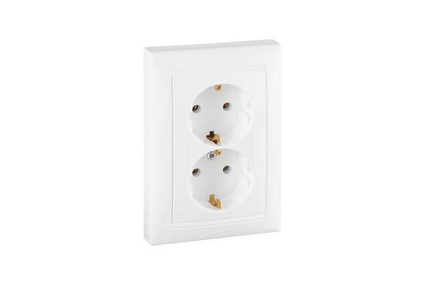 Розетка 2-м СП Valena 16А IP20 2P+E с заземл. немецк. стандарт бел. (DIY-упак.) Leg 694272