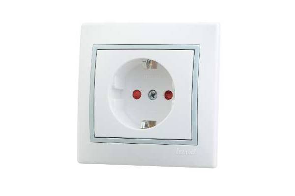 Розетка 1-м СП Мира 16А IP20 с заземл. защ. шторки с сер. вставкой керамика бел. LEZARD 701-0215-124