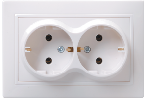 Розетка 2-м СП Кварта РС12-3-КБ 16А IP20 с заземл. без защ. шторок бел. IEK ERK24-K01-16-DM