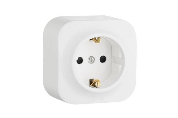 Розетка 1-м ОП Quteo 16А IP20 2P+E с заземл. без защ. шторок бел. Leg 782211