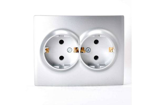 Розетка 2-м СП KARINA термопласт с заземл. серебро мат. LEZARD 707-4300-127B