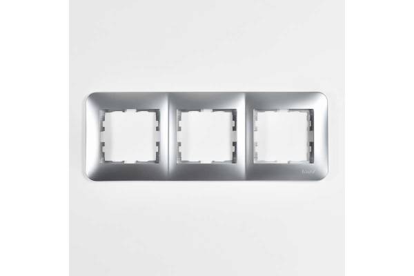 Рамка 3-м KARINA LIFE горизонт. мат. серебр. LEZARD 708-4300-148