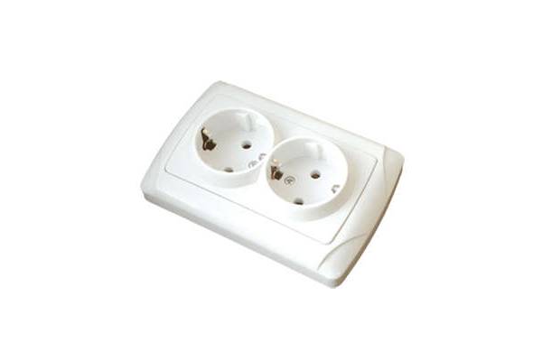 Розетка 2-м СП Маргарита 16А IP20 с заземл. бел. UNIVersal М0128