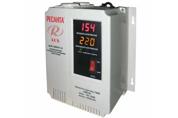 Стабилизатор напряжения АСН-1000 Н/1-Ц 1ф 1кВт настен. с одной розеткой IP20 релейный Lux Ресанта 63/6/14