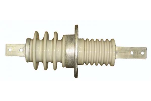 Изолятор проходной ИПУ-10/630-7.5 УХЛ1 (овал. фланец) Электрофарфор 00-00000157